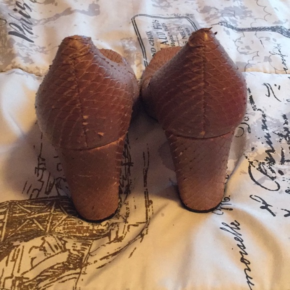 Talbots heals - Picture 2 of 3